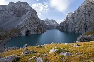 Mountain lake Kol Suu, Sary Beles Mountains