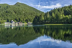 Mountain lake and village Spitzingsee