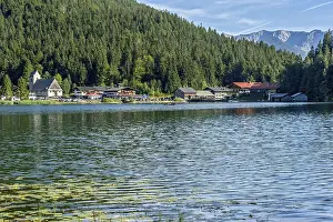 Mountain lake and village Spitzingsee
