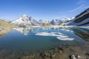 Mountain landscape with mountain lake and ice floe