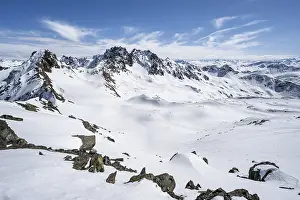Mountain landscape with snow, view of peaks Piz Grialetsch and Piz Vadret