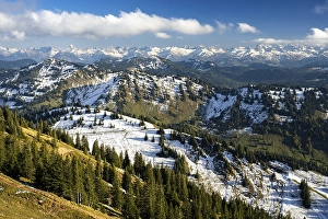 Category Mountain Landscapes Prints: Mountain landscape, view from Hochgrat in the Allgaeu Alps of snow-covered peaks of the Alps in sunshine and blue sky