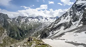 Mountain landscape, view into the valley Floitengrund with mountain peak Greizer Spitze with snow