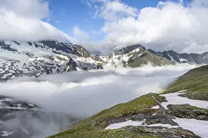 Mountain panorama with high fog in the valley