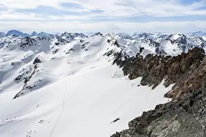 Mountain panorama with view of the Scalettahorn summit