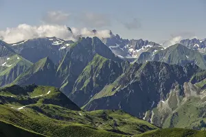 Mountain panorama from Zeigersattel to Hoefats 2259m
