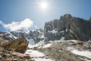 Category Mountain Landscapes Prints: Mountain peaks behind Laguna Esmeralda