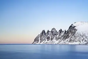 Category Scandinavia Prints: Mountain peaks at Tungeneset, Devil's Teeth