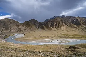 Mountain valley with Sary Jaz river