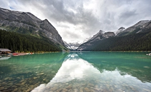 Category Mountain Landscapes Prints: Mountains reflected in turquoise lake
