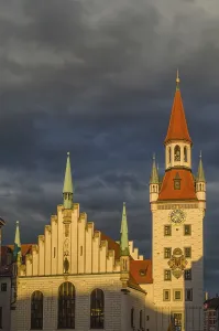 MUNCHEN, GERMANY - JULY 25, 2015: Sunset view of Marienplatz central square with the Old Town Hall