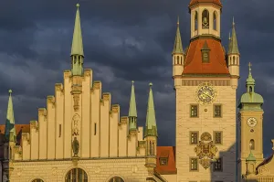MUNCHEN, GERMANY - JULY 25, 2015: Sunset view of Marienplatz central square with the Old Town Hall