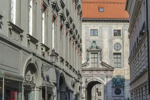 MUNCHEN, GERMANY - JULY 4, 2015: Urban scene