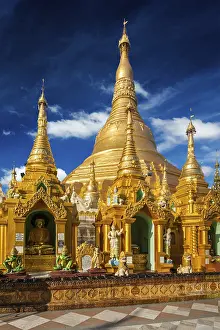 Framed Print : Myanmer famous sacred place and tourist attraction landmark Framed Print : Myanmer famous sacred place and tourist attraction landmark