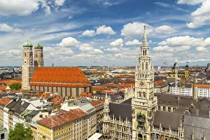 Framed Print : New Town Hall and Frauenkirche Church on Sunny Summer Day Framed Print : New Town Hall and Frauenkirche Church on Sunny Summer Day