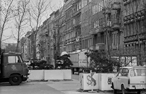NGermany, Berlin, 21.04.1991, border bucket in Oderberger Strasse