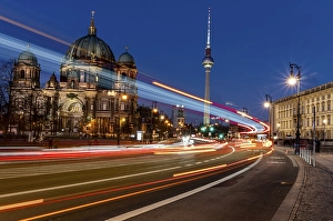 Night shots, Berlin Mitte, street traffic at Berlin Cathedral