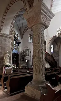 Category Historic EN Prints: North-east Romanesque column in the nave with personifications of the vices