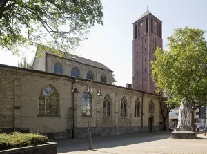 North side, St. Saint, Saint