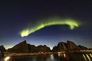 Northern lights over Hamnoy, Lofoten