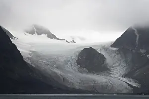 Category Scandinavia Prints: Nunatak or mountain poking out from the glacier