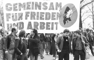 The occasion was the SPD party conference in 1982 for the Young Socialists in the SPD to demonstrate with 50