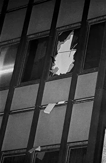 Occupation of the Stasi headquarters in Normannenstrasse: citizens throw files etc
