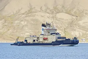 Category Scandinavia Prints: Oden, Swedish research vessel and icebreaker
