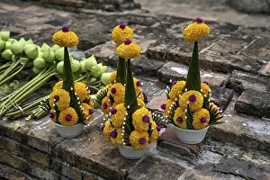Offerings in front of the reclining Buddha