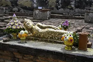 Offerings in front of the reclining Buddha