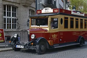 Old bus for city tours, Weimar