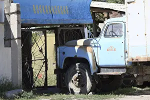 Old lorry in Grigorievka, Yssykkoel