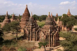 Old pagodas, brick pagodas, pagodas field