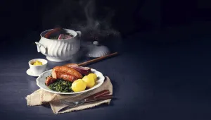 Oldenburg kale with pinkelwurst and smoked pork loin