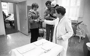 Oral polio vaccination (childhood immunisation) on 28