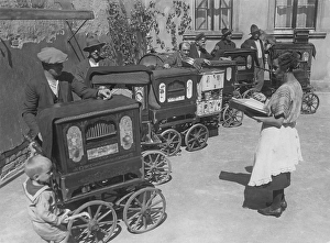 Organ grinders of the 1930s