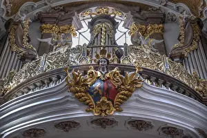 Organ loft with the coat of arms of Provost Patritius II von Heydo