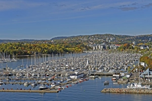 Oslo marina, in front of residential area