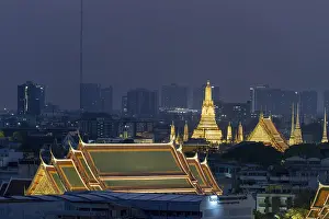 Panorama from Golden Mount to the illuminated Wat Ratchabophit