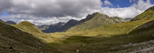 Panorama from Passo del Sole to Passo dell'Uomo and Alpe Carorescio with Piano Grande plateau