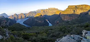 Panorama, sunset at Blyde River Canyon with Three Rondawels peak