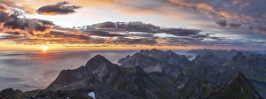 Panorama, view over mountain tops and sea