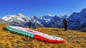 Paragliders are preparing for their start