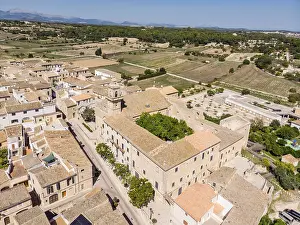 Parish Church of the Mare de Deu de Loreto and Dominican Convent