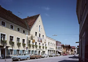 Parked cars, Obermarkt with the Hotel zur Post