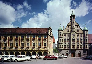 Parking cars, market place with Steuerhaus and town hall