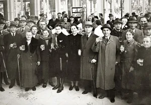 Party, everyone drinking beer, historic photograph