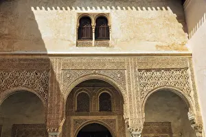 Patio del Mexuar, arabesque Moorish architecture
