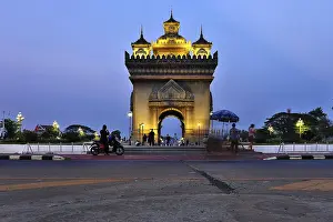 Category Historic EN Prints: Patuxai, triumphal arch