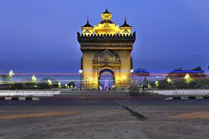 Category Historic EN Prints: Patuxai, triumphal arch